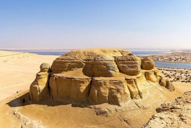 Gebel-Al-Mudawara-in-Fayoum-Oasis
